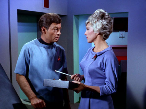 Star Trek S01E04: L'équipage en folie (1966)