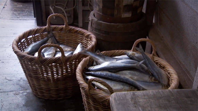 Time Crashers S01E05: 1885, The Hard Life Of A Victorian Fishmonger (2015)